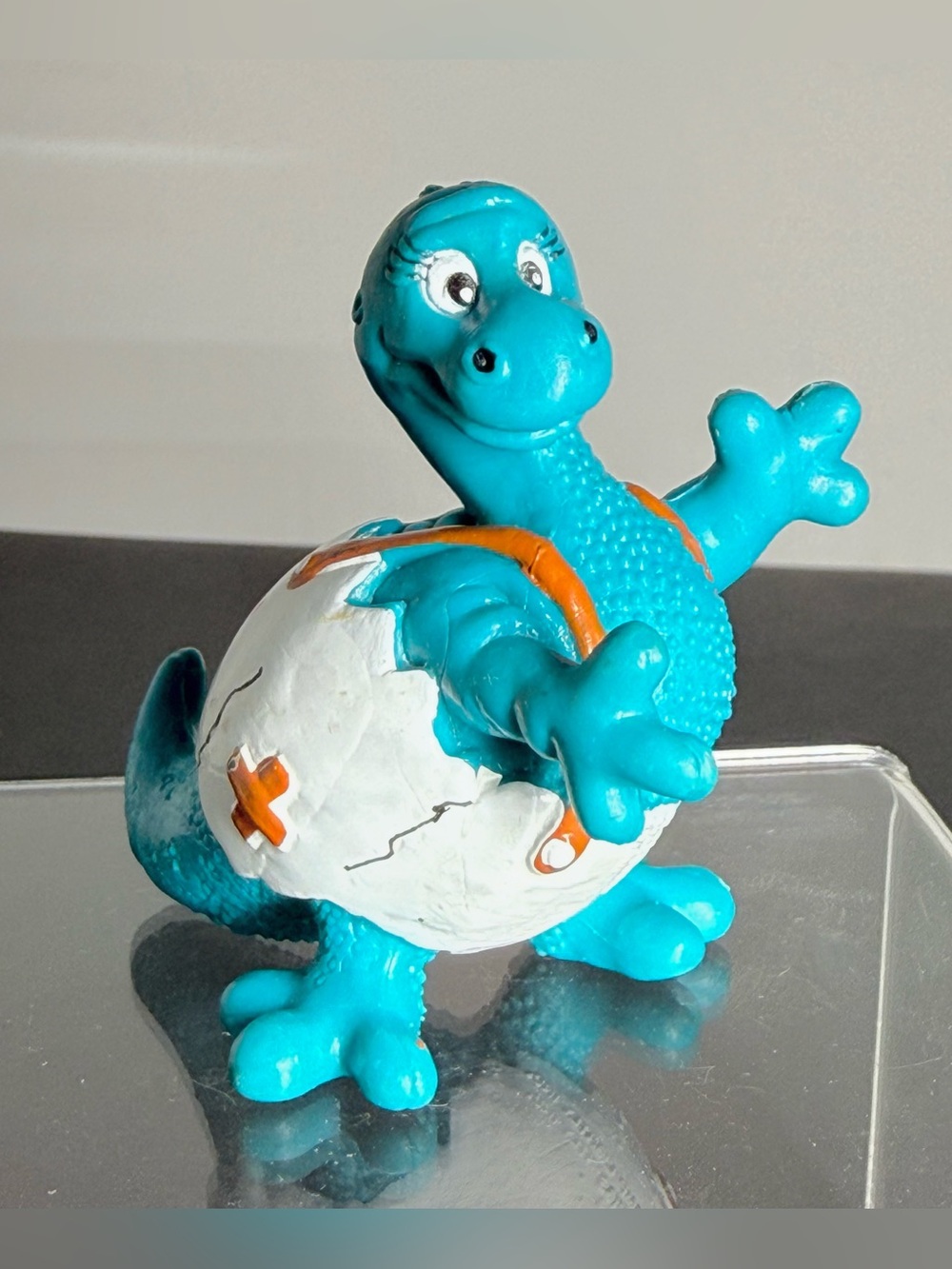 Vintage STAMP LIGHTLY INC Party Pigs Baby Hatching Blue Dinosaur PVC Figure RARE